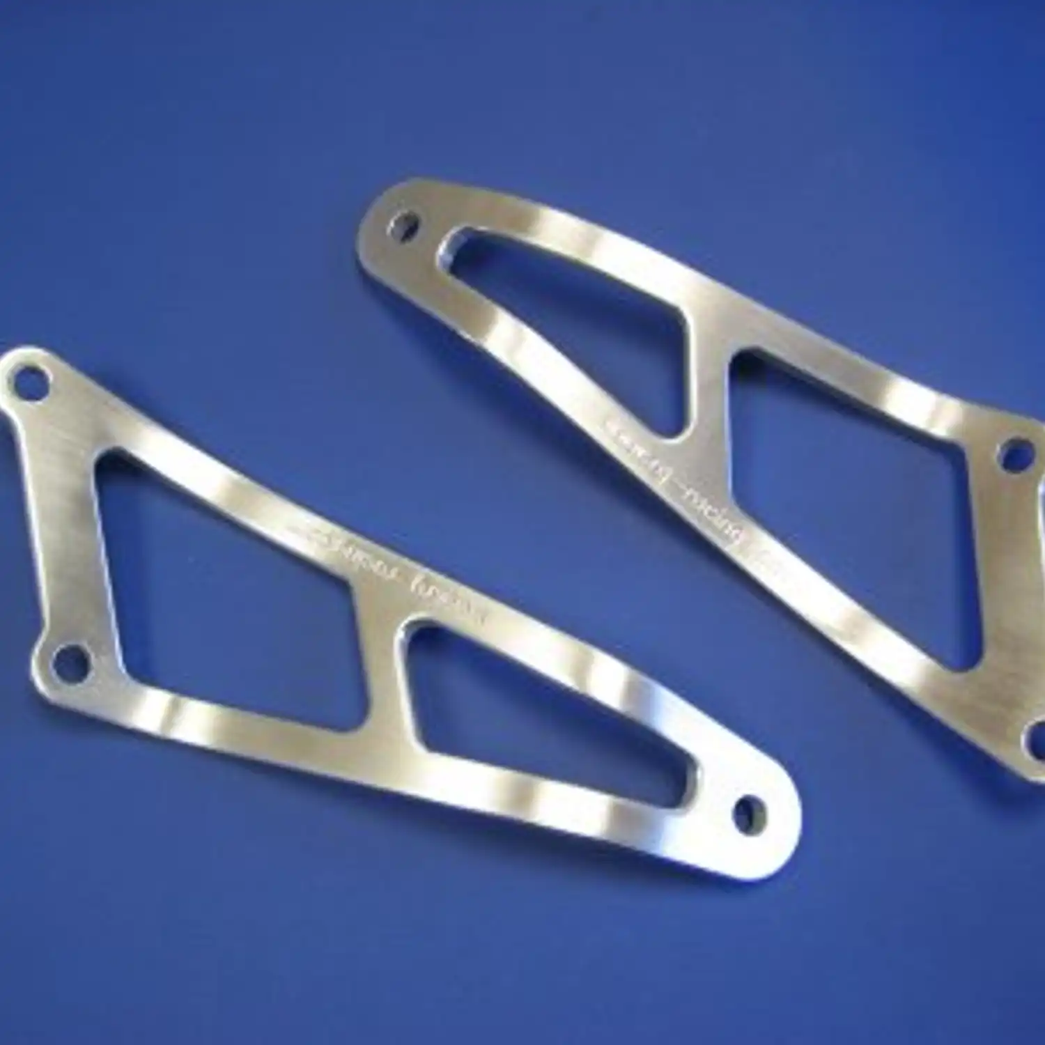Suzuki Gsx R1000 K7 Exhaust Hanger Suzuki GSX-R1000 K7 EH0034