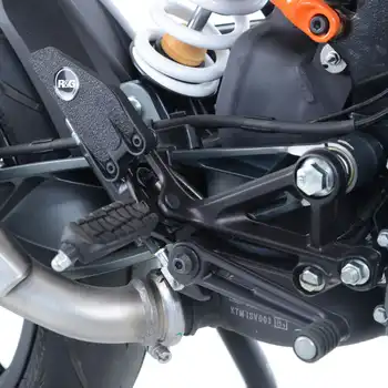 R&G Boot Guard Kit for KTM 125 Duke '17-'23 models
