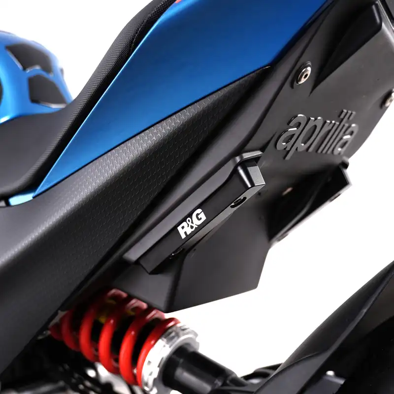 Rear Foot Rest Blanking Plates for Aprilia RS660 '21-, RS660 Factory '25- & Tuono 660 '21-'24 (PAIR)