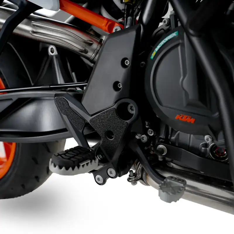 R&G Boot Guard Kit for KTM 790 Adventure '19-'22, KTM 890 Adventure '20-'22, 890 SMT '23- '24 & Husqvarna Norden 901 '22- (5pcs kit)