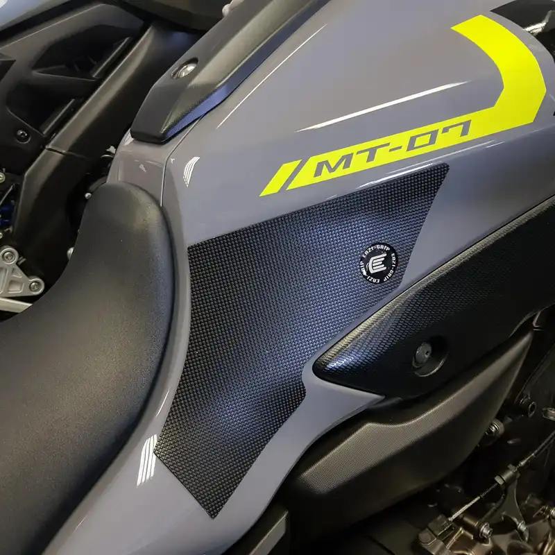 Eazi-Grip Yamaha MT-07 2014-2017 Black Tank Grips - PRO