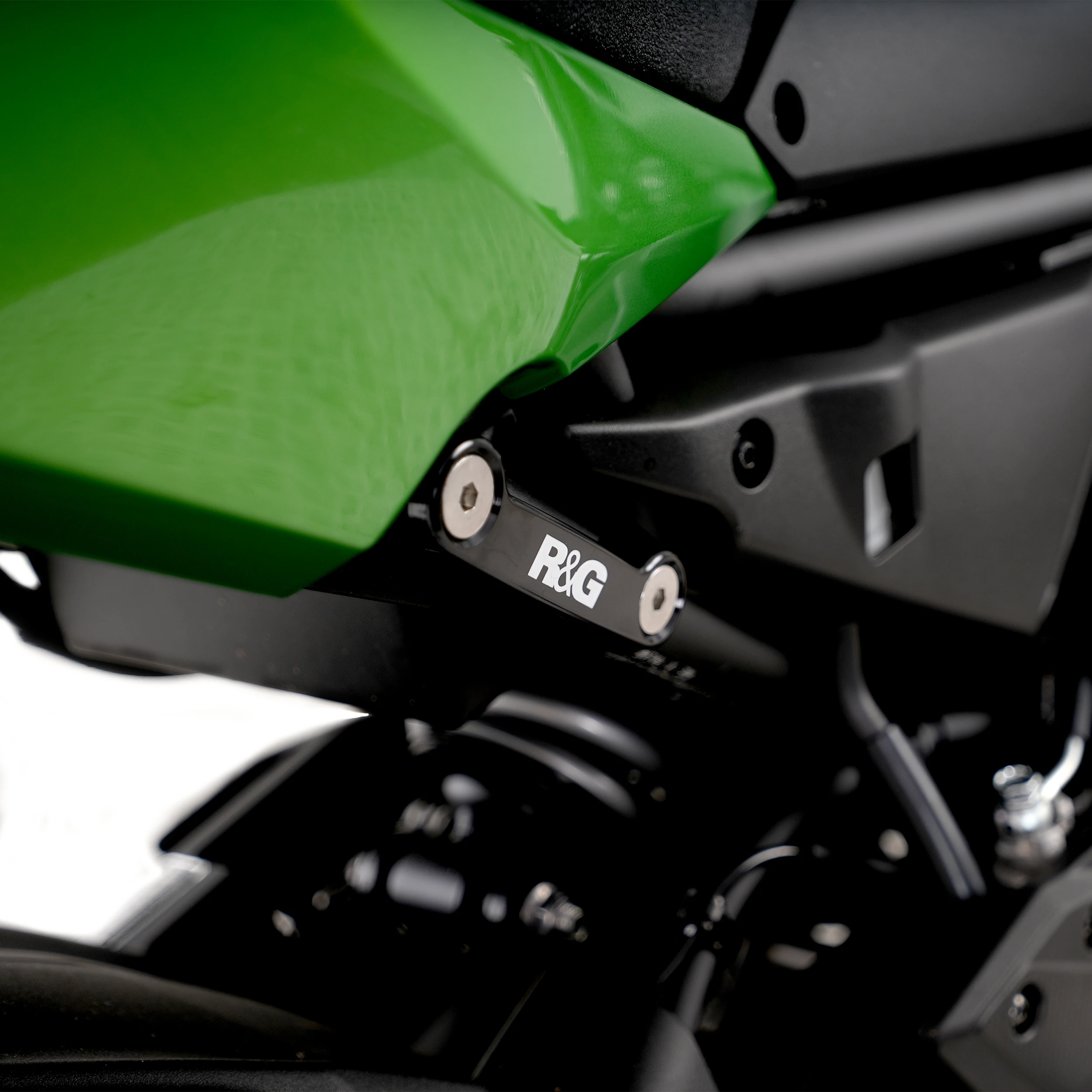 Rear Foot Rest Blanking Plates for Kawasaki Z650 S ‘26-, Z650 '17- &  Ninja 650 '17- '24