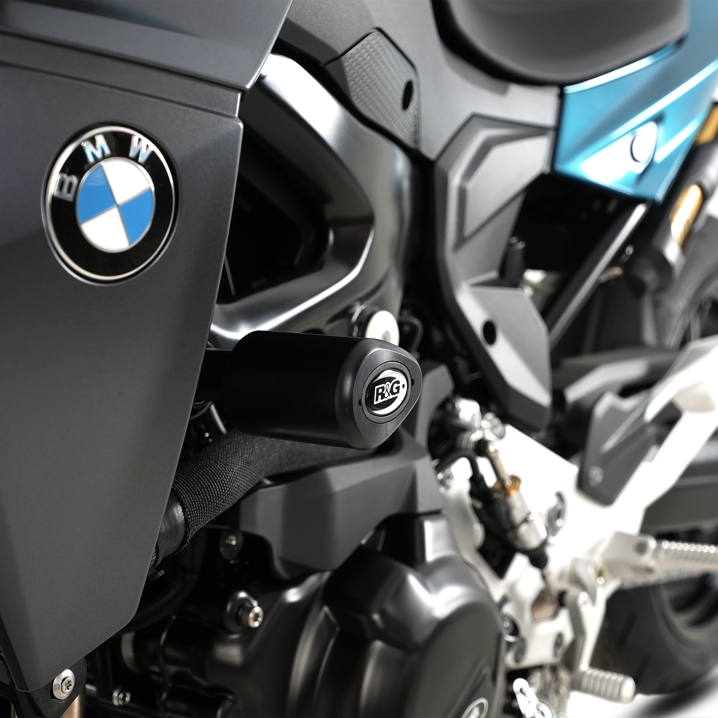 Crash Protectors - Aero Style for BMW F900 R '20- , F900 GS '24-(Front)