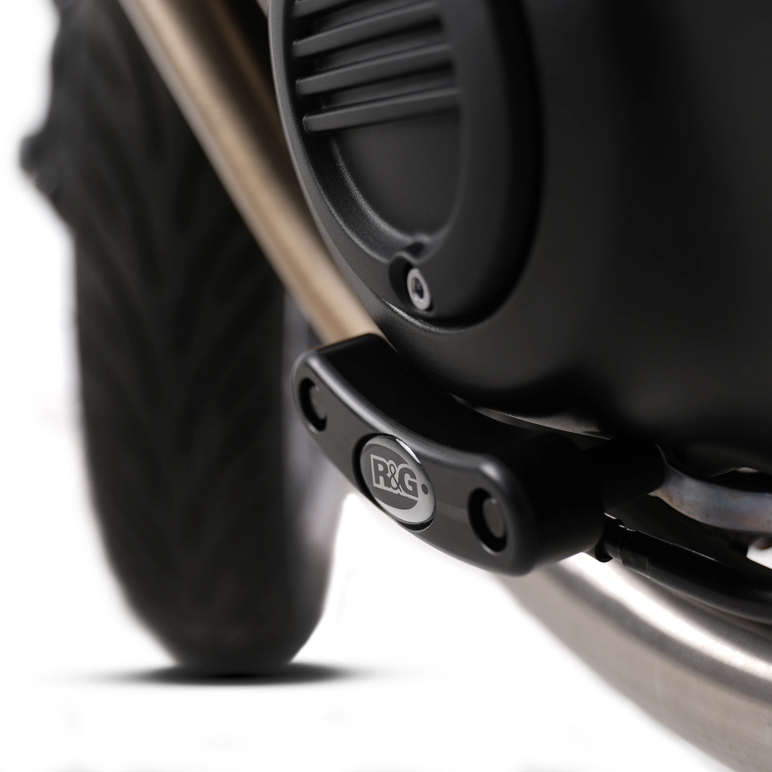 Engine Case Slider for Triumph Street Twin, Thruxton 1200R '16-, Speed Twin 1200 '19-, Scrambler 900 ’23- & Speed Twin 900 '22- models (LHS)