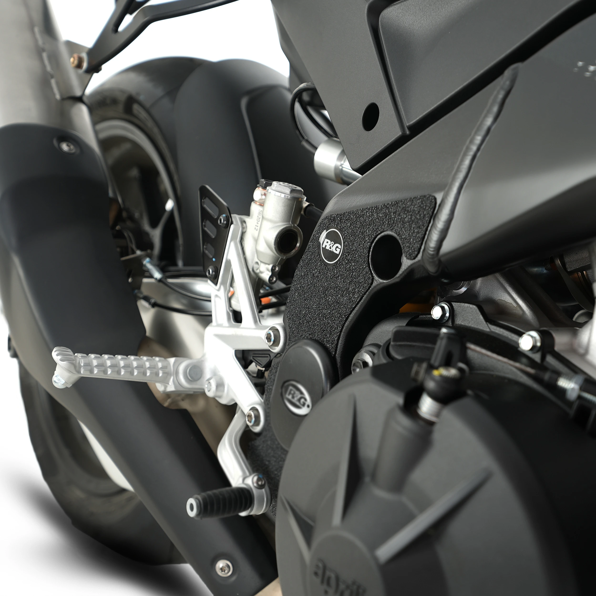 R&G Boot Guard Kit for Aprilia Tuono V4 1100 (Factory)'21- 