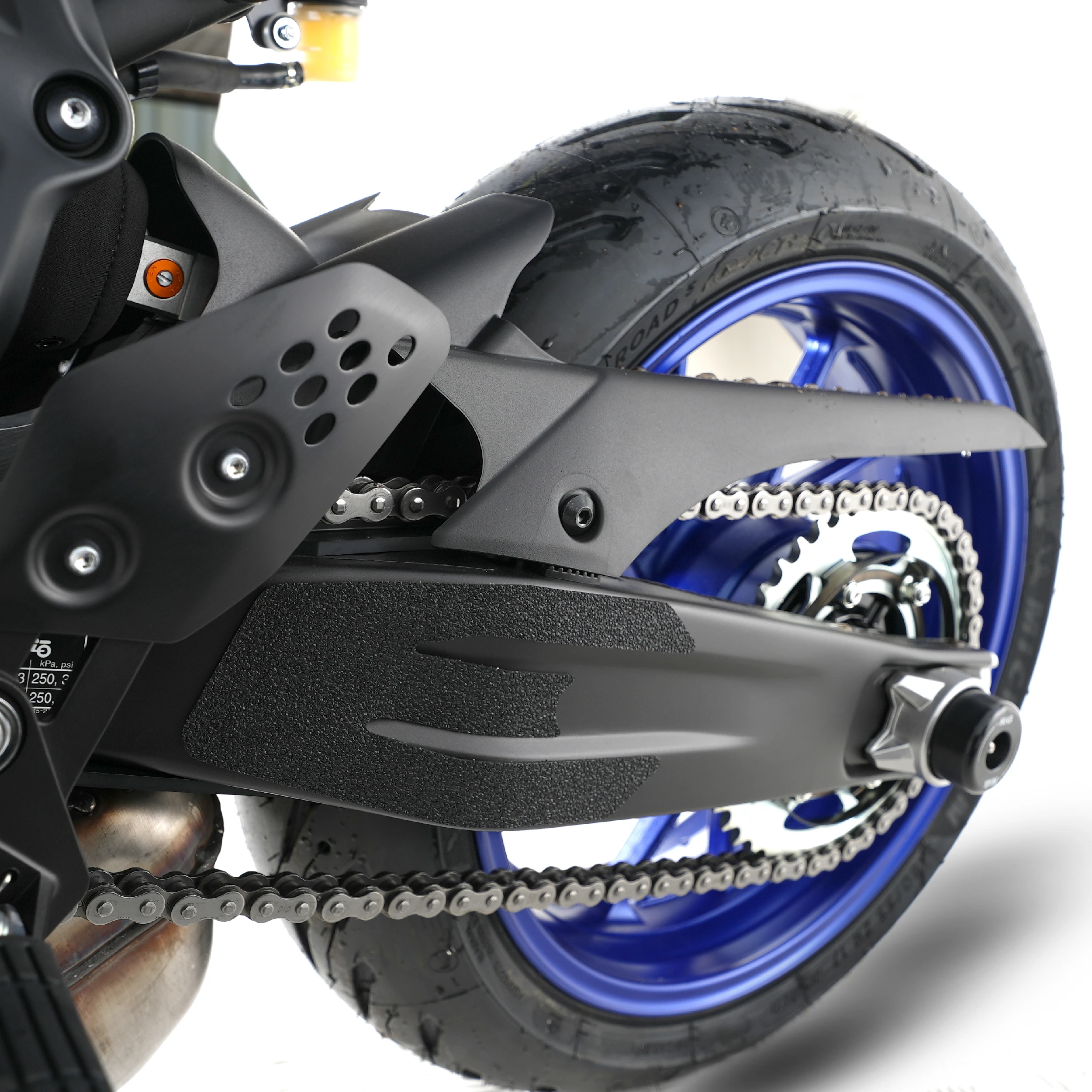 R&G Boot Guard Kit for Yamaha MT-07 (FZ-07) '14-, XSR700 '16- & R7 '22- models