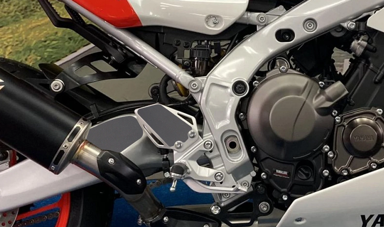 Eazi-Grip Scuff Guard Kit to fit Yamaha XSR900 '24-