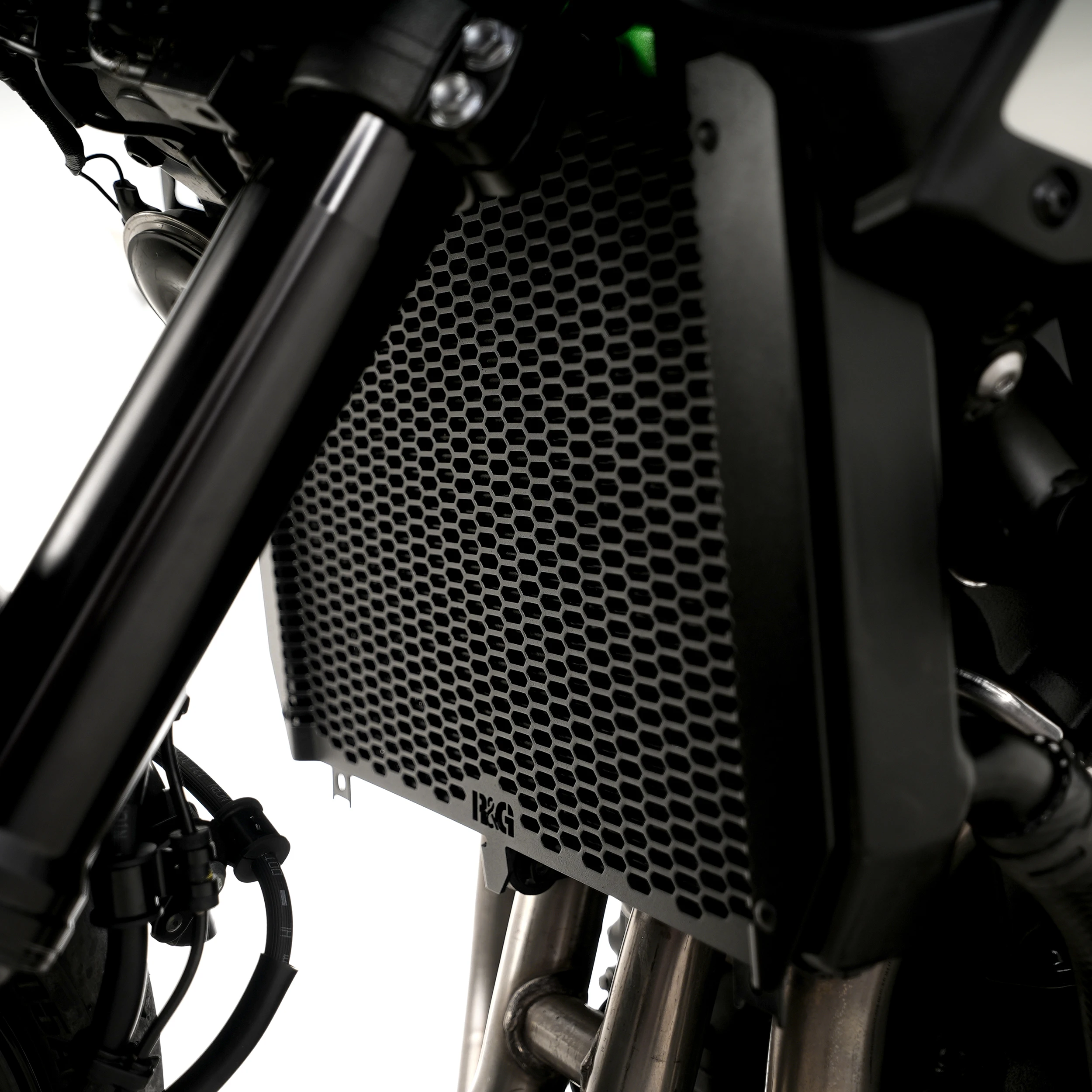 PRO Radiator Guard for Kawasaki Z900 '25-, Z900RS '25- & Z900RS Cafe '25-