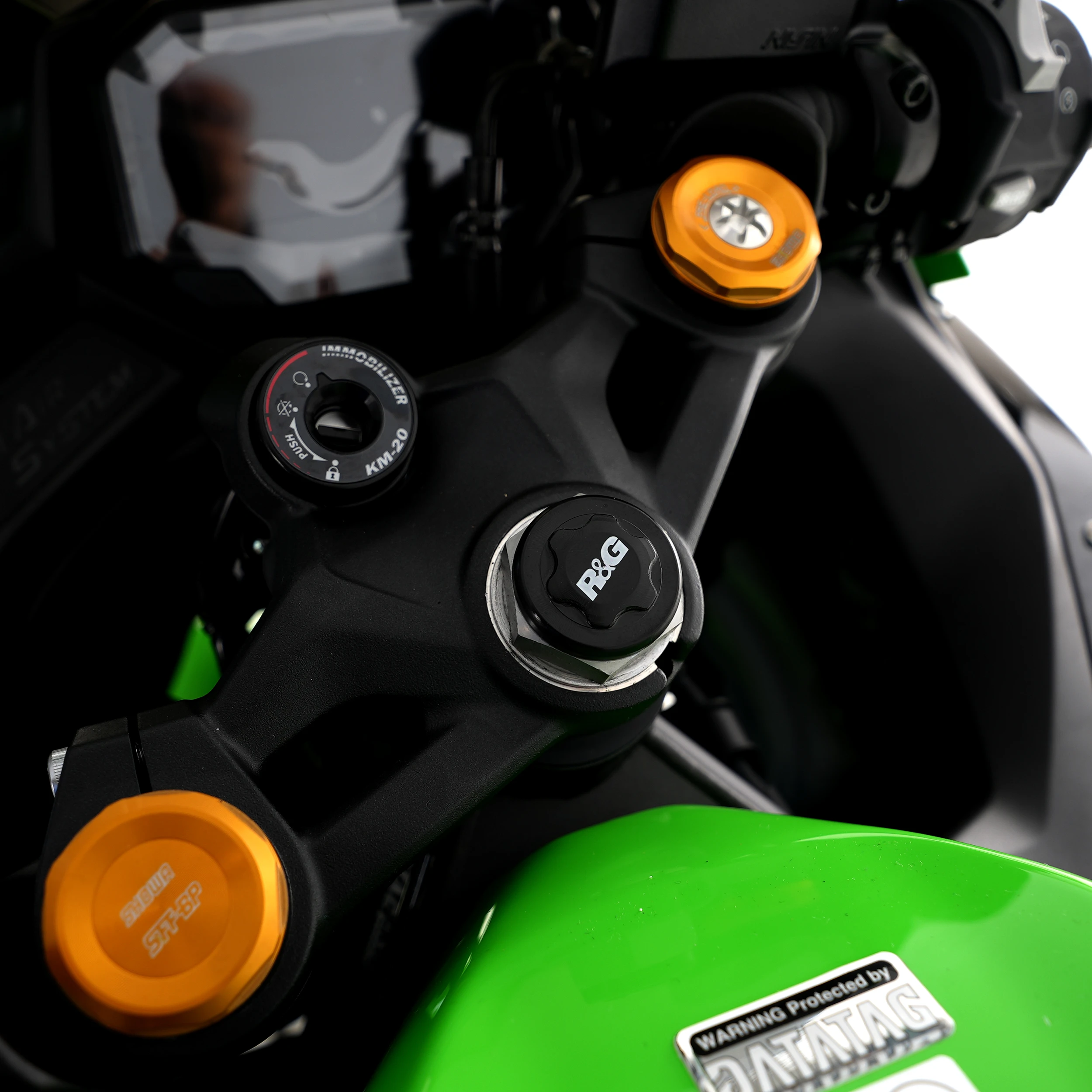 Top Yoke Cap for Kawasaki ZX-25R '20- & ZX-4R(R) (SE) ’23-