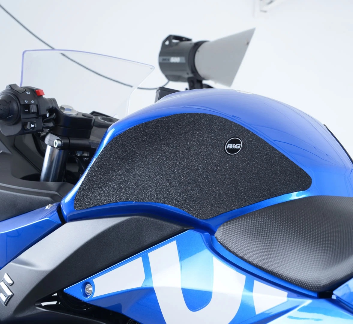 R&G Tank Traction Grips for Suzuki GSX250R '17-