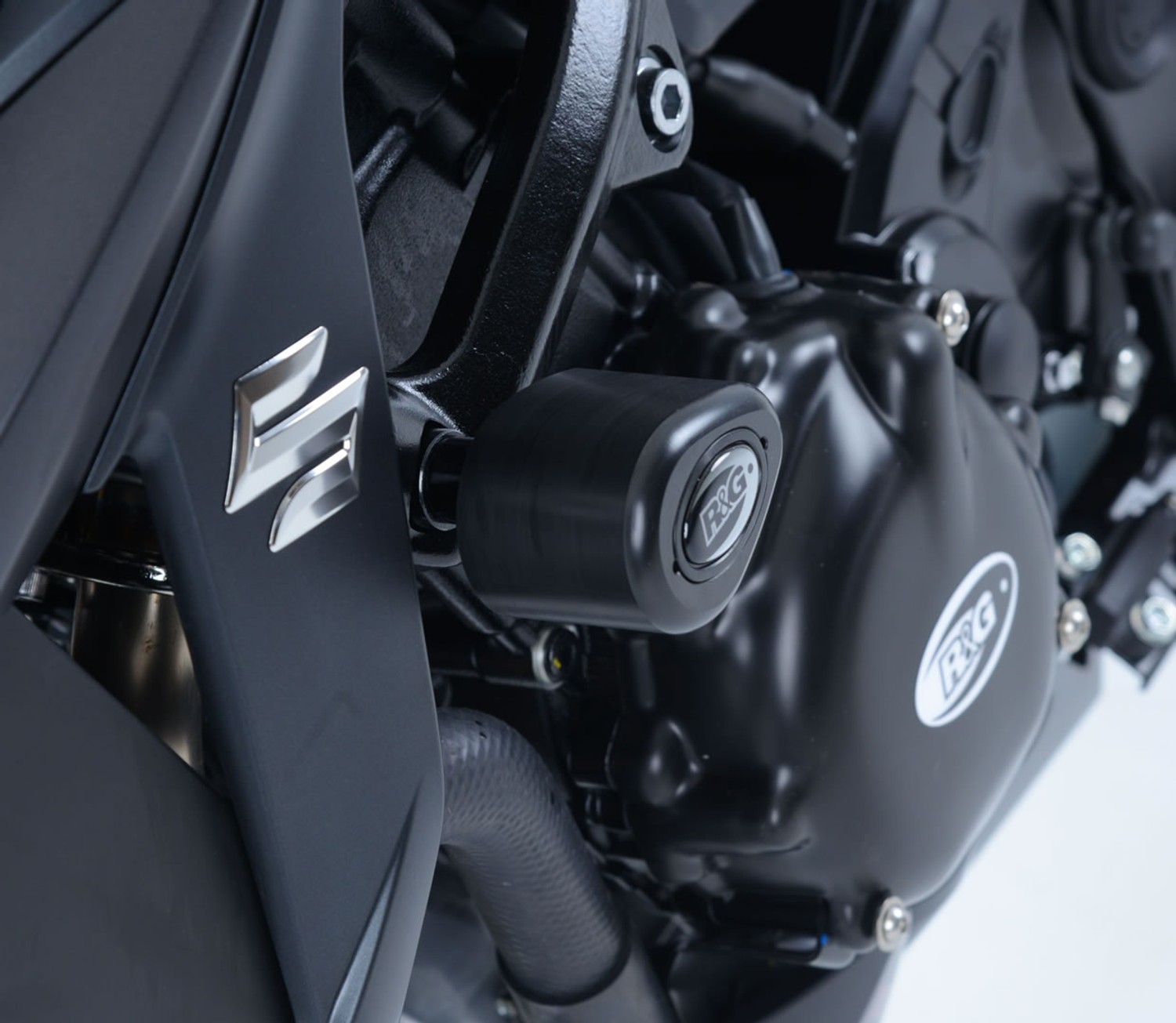 Tampons de protection R&G RACING Aero noir Suzuki GSX-S750 NEUF