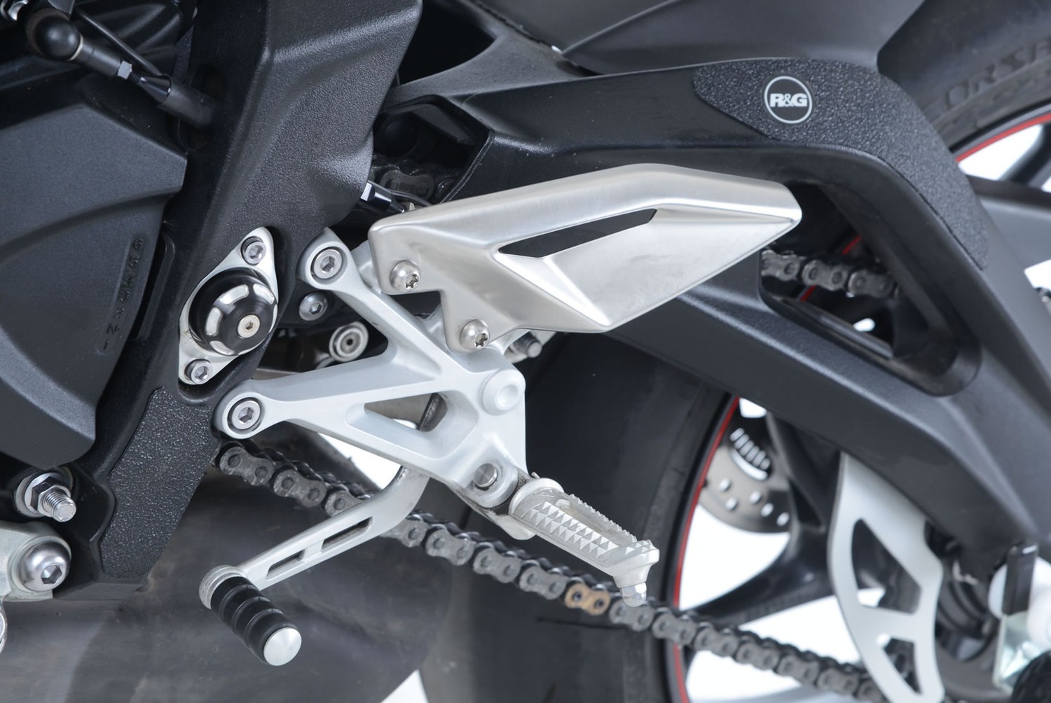 R&G Boot Guard Kit for Triumph Street Triple R / S / RS 765 '17 2017 EZBG805BL