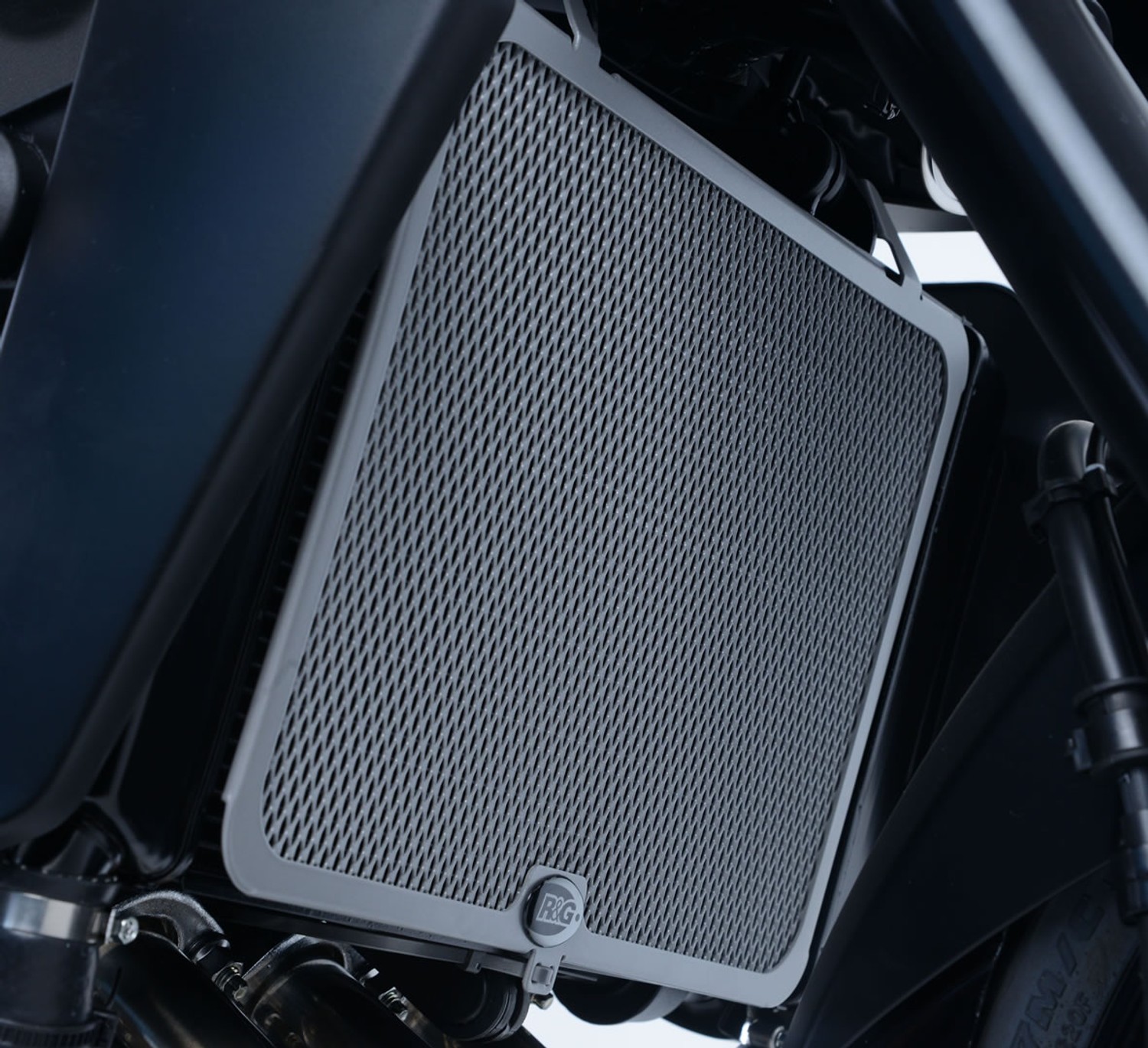 Yamaha MT-09 Tracer FJ-09 2015-2018 R&G RACING black radiator guard cover grille 